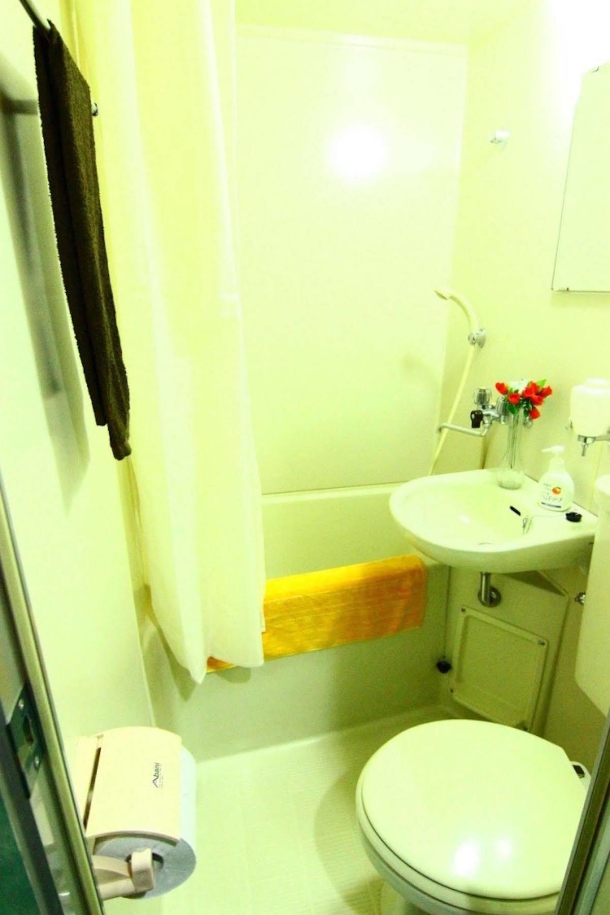 Utopia Hotel 3*