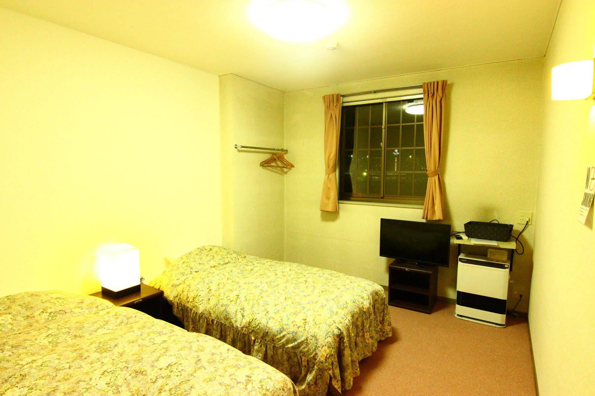 Utopia Hotel 3*